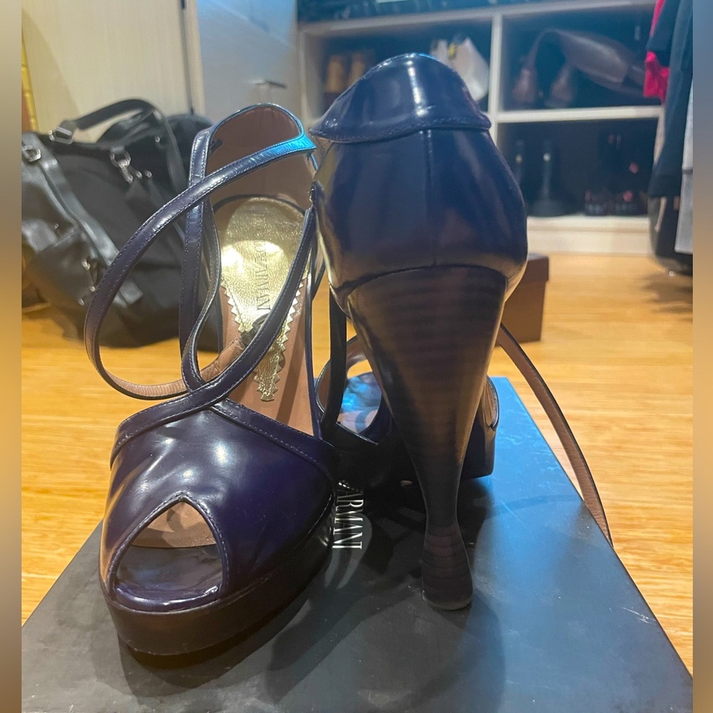 Dark blue emporio armani strapping sandals size 36